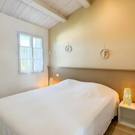 Jolie Avec Vue Sur Le Clocher Villa *