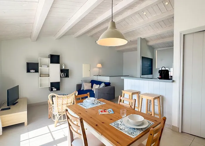 Villa Jolie Avec Vue Sur Le Clocher *