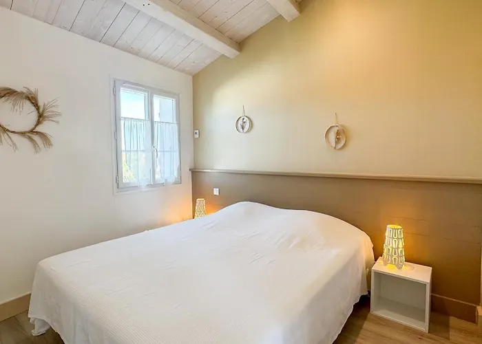 Jolie Avec Vue Sur Le Clocher Villa *